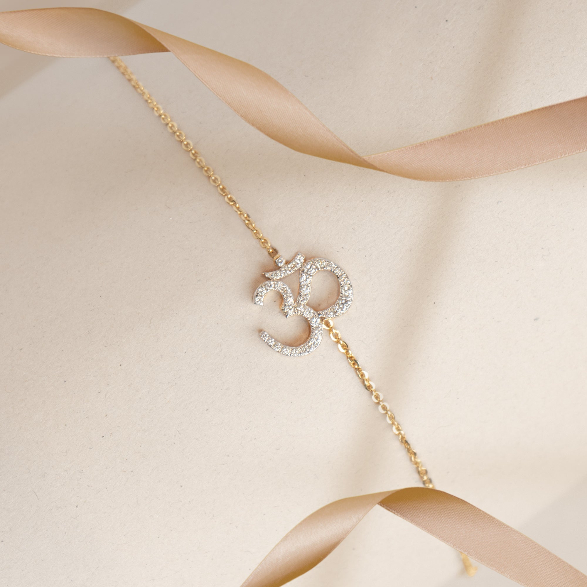 Veer Polki diamond bracelet with bold uncut diamond design