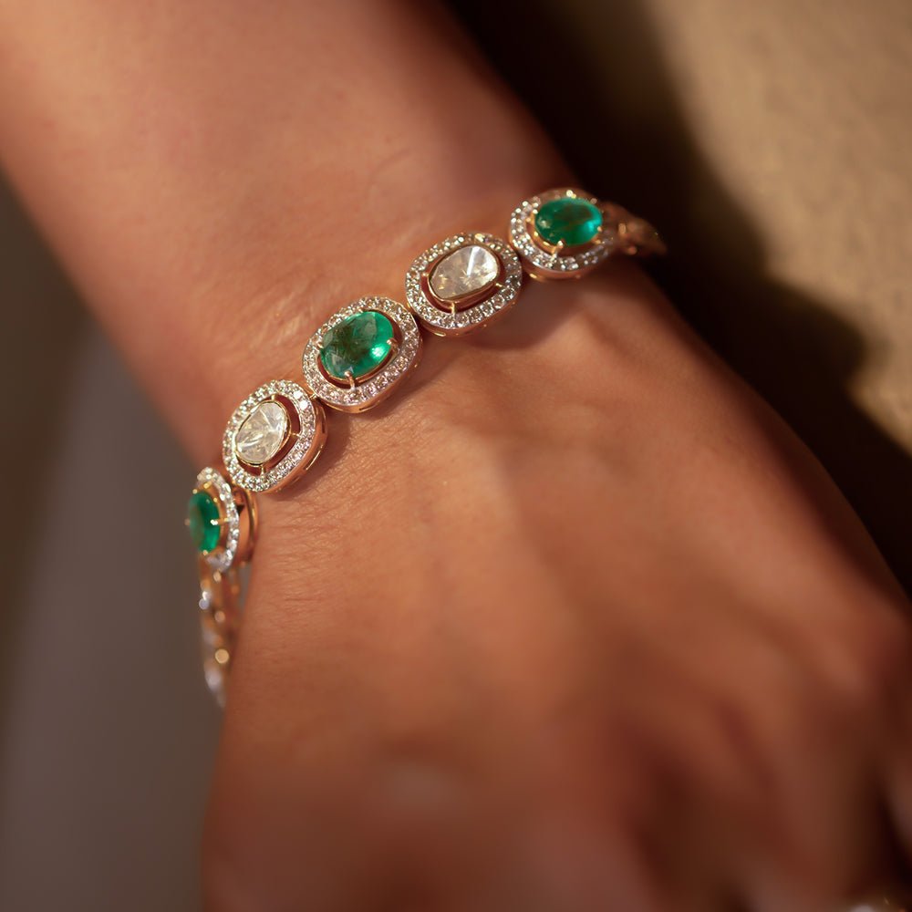 Emerald Polki diamond bracelet with green emeralds and diamonds