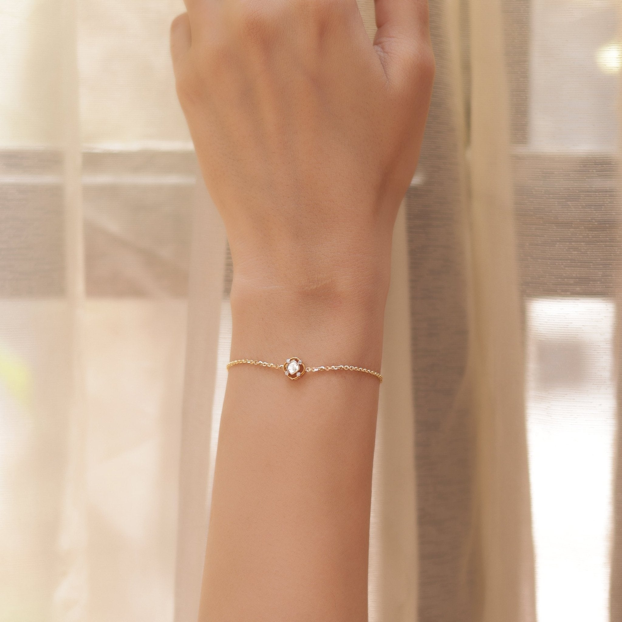 Diana Polki diamond bracelet with elegant uncut diamonds