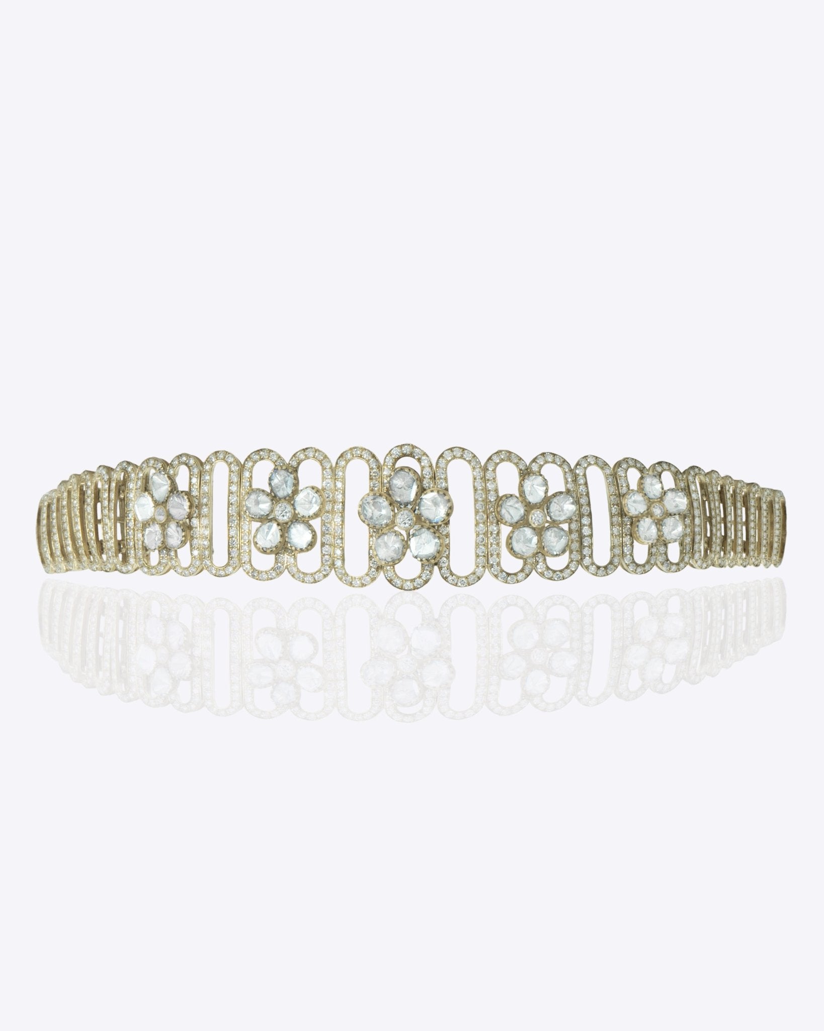 14K gold choker with delicate floral motif in a sleek oval design
