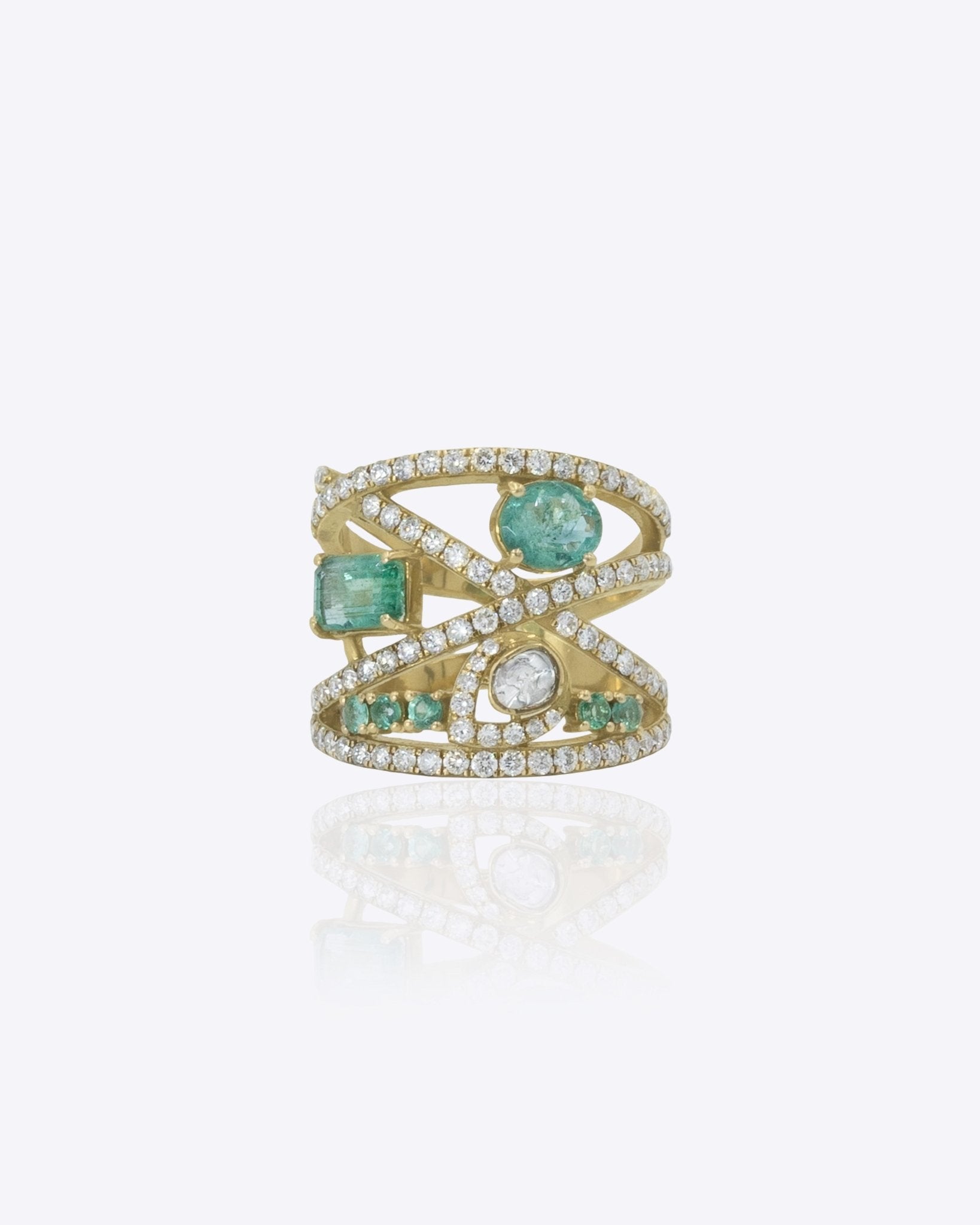 Modern Polki diamond ring in 14K gold with a soft, sculptural finish.