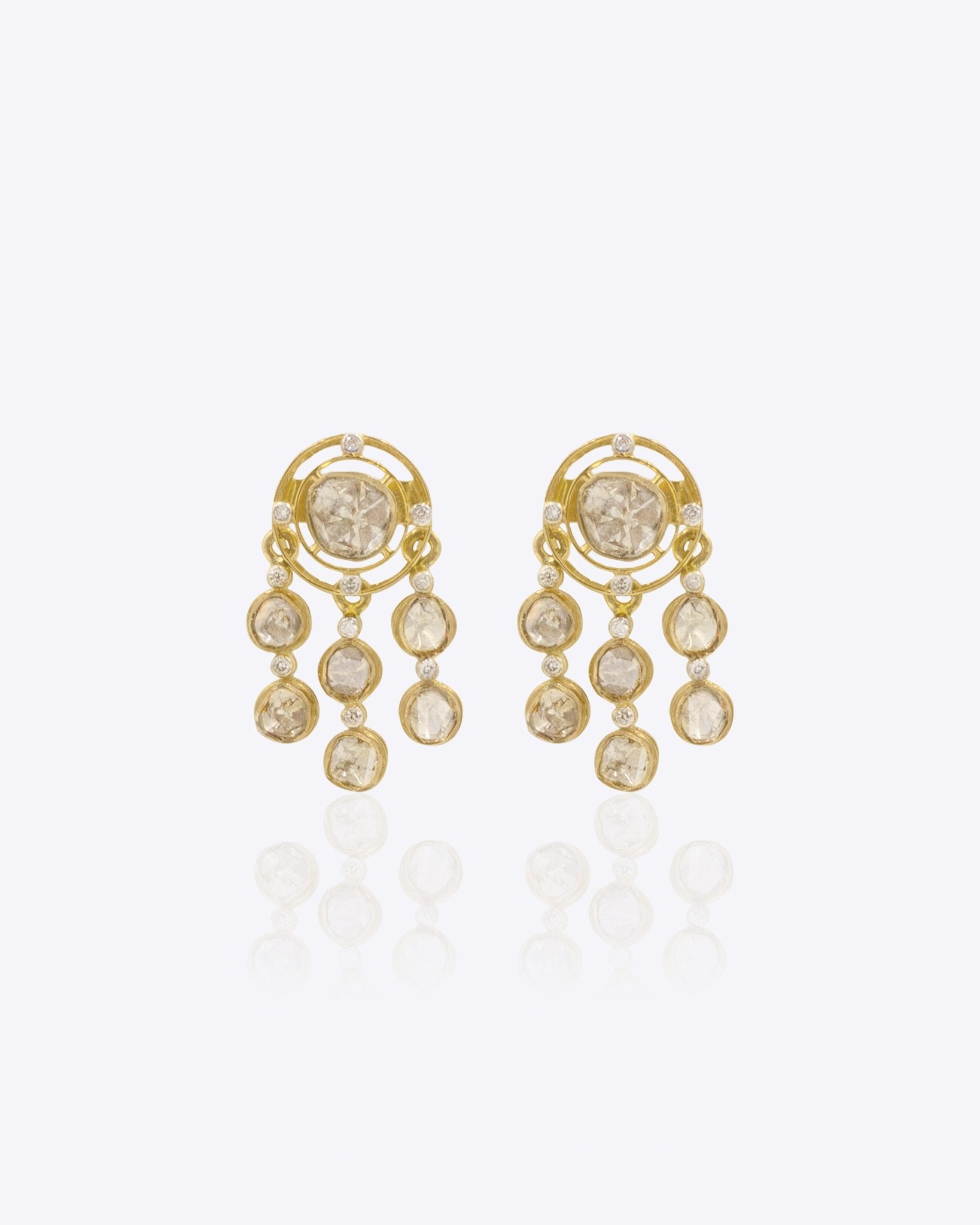 14K gold earrings with a luminous Polki stone and a cascade of shimmering drops