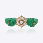 Daisy Radiance Polki gold bracelet with a delicate gemstone centre and elegant floral motif.