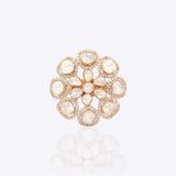 18k gold ring with a continuous circle of shimmering Polki diamonds