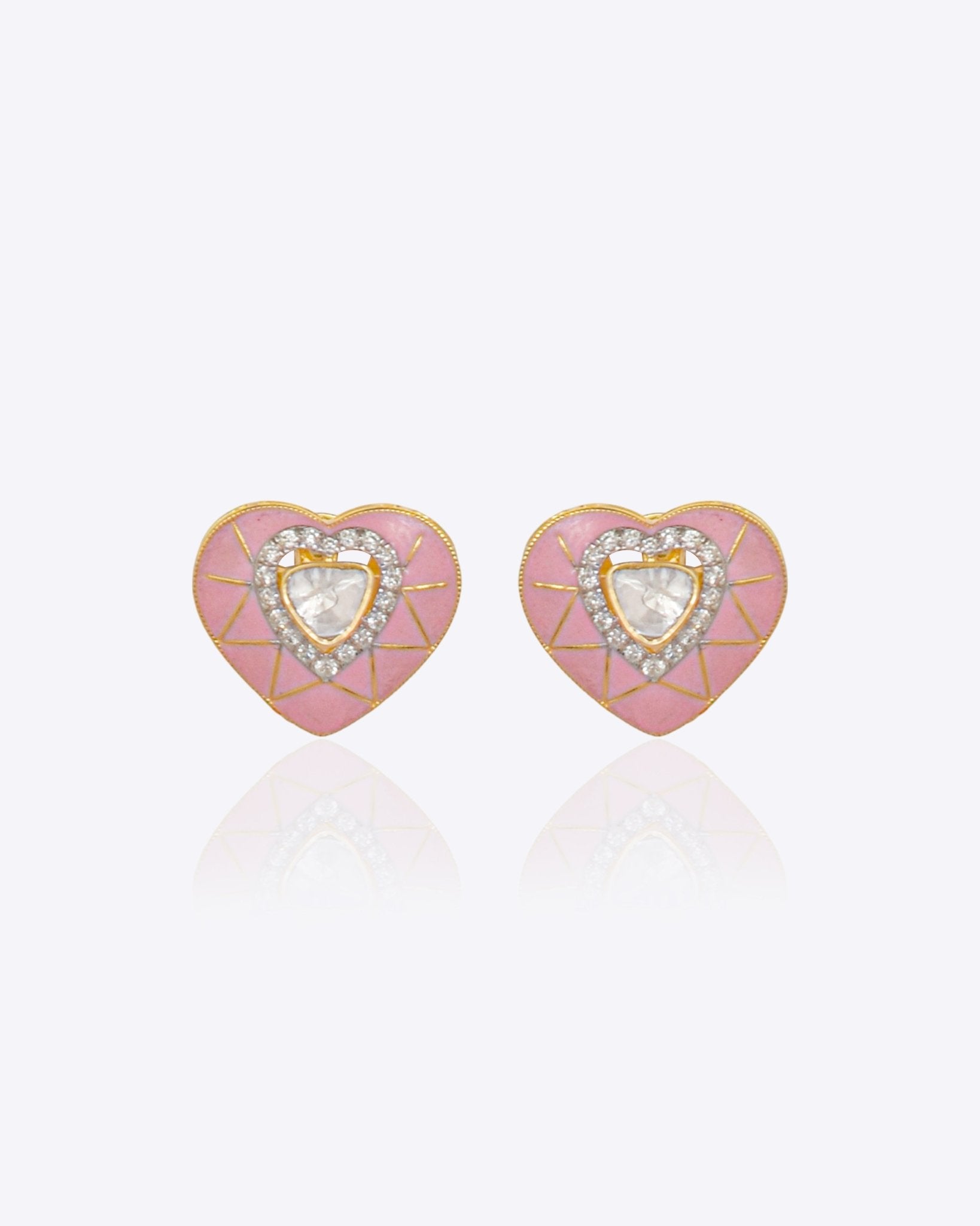 18K gold heart-shaped stud earrings with pink tones and Polki center