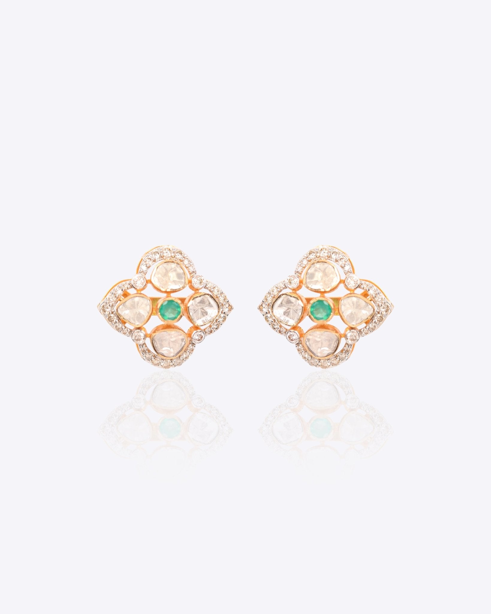 18K gold rhombus earrings with a Polki center and diamonds
