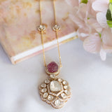 Velmora Chain Pendant