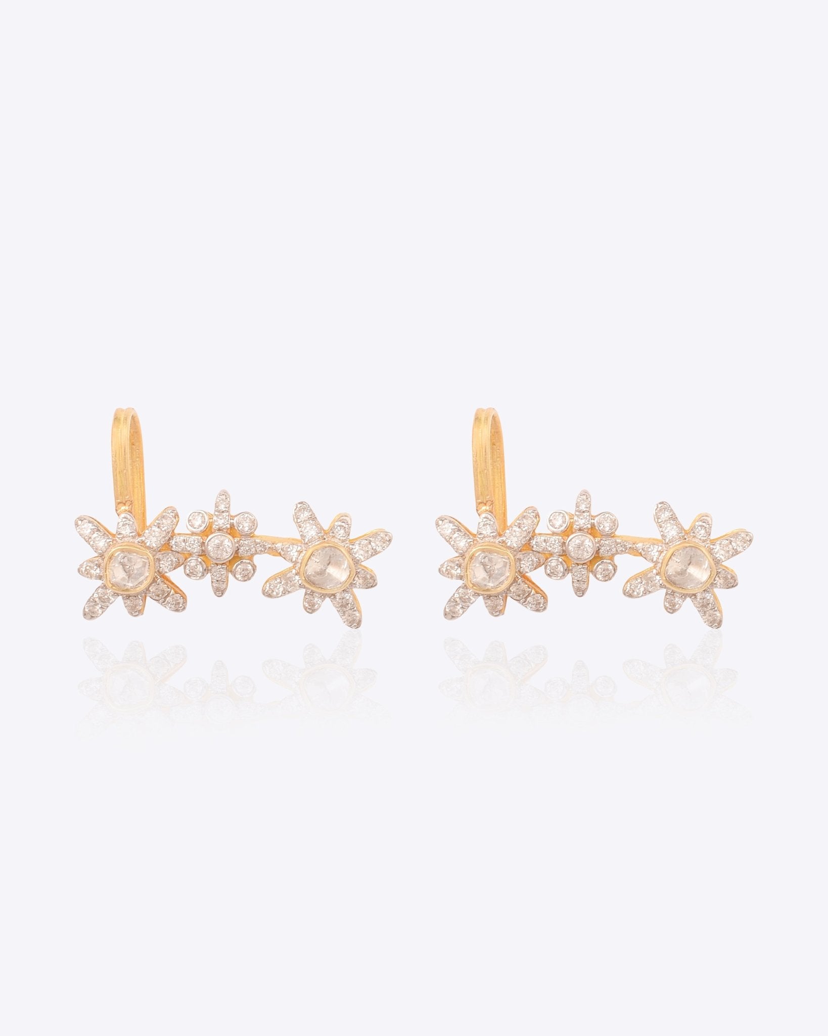 14K gold ear cuff with floral motifs in Polki and diamonds