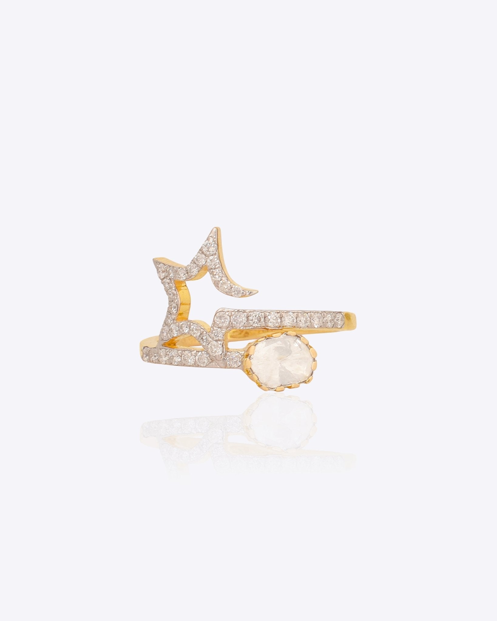 14k gold ring with star motif and Polki diamond detailing