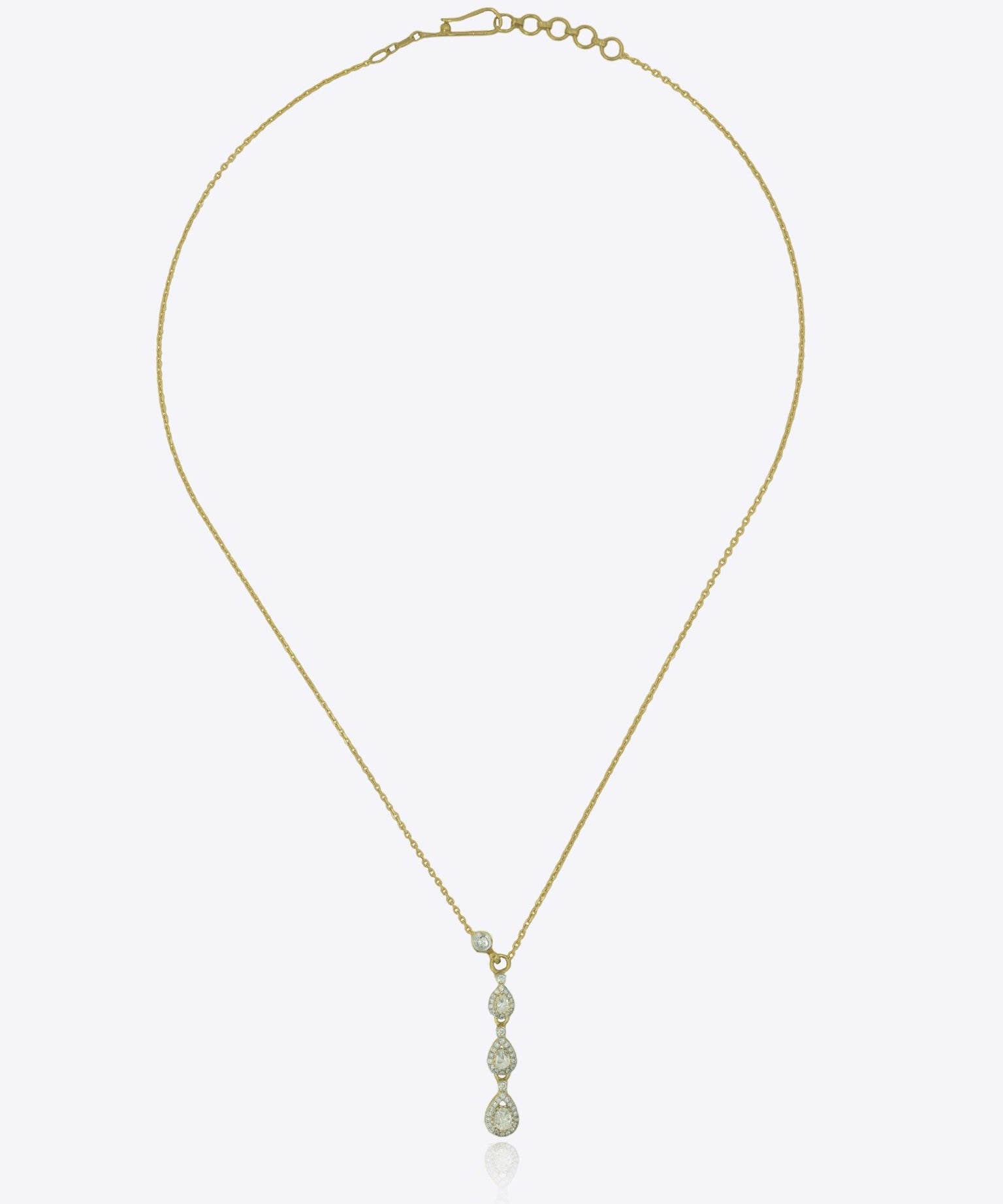 9k gold Seravyn necklace with minimal Polki detailing and sleek silhouette