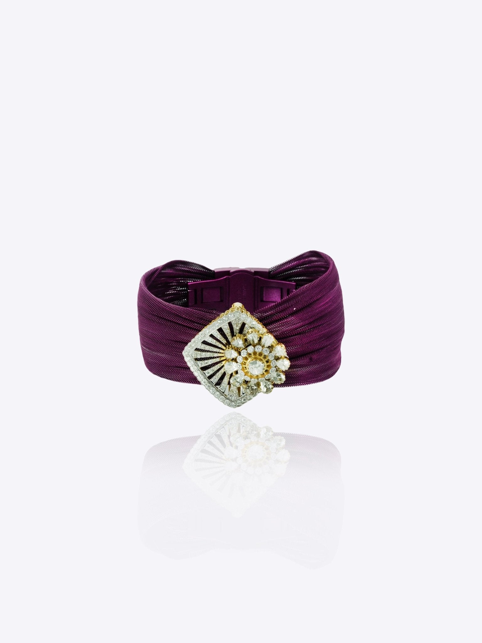 9k gold Iris Mesh bracelet with asymmetrical Polki centerpiece and dori style