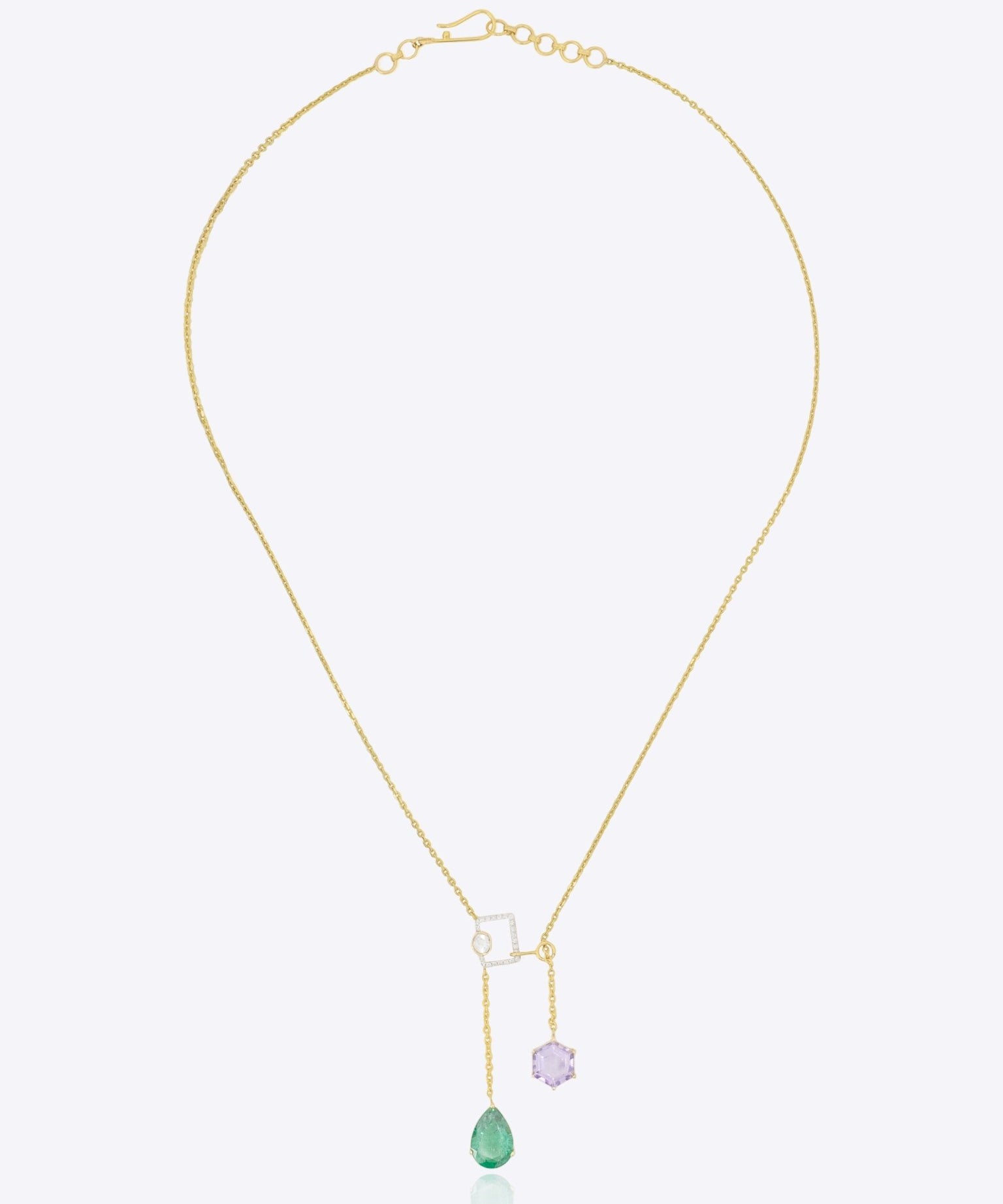 9k gold structured Polki necklace with polished linked detailing and graceful finish