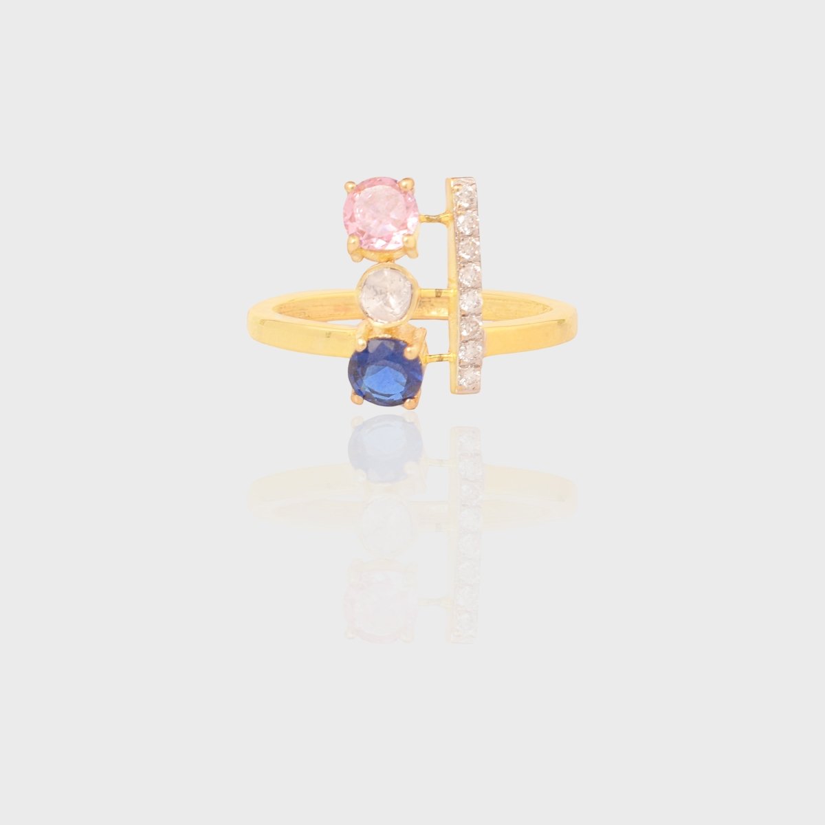 Trinity Glint Ring with triple diamond sparkle design