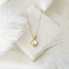 Load image into Gallery viewer, Classic Polki Drop Pendant
