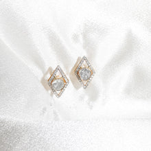 Load image into Gallery viewer, Elementry Star Stud Diamond Earrings

